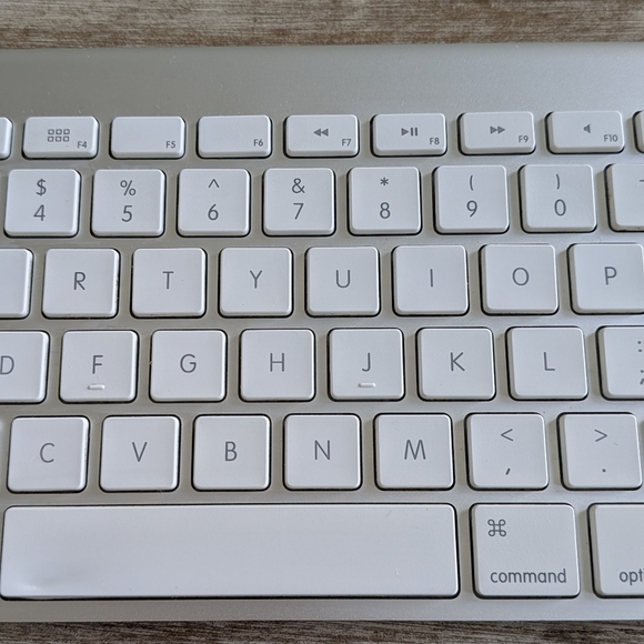 Apple Magic Keyboard - Picture 4 of 10